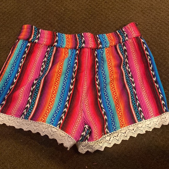 Aztec Shorts Design Lab - Picture 2 of 3